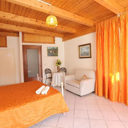 Couette-café Marietta 4*