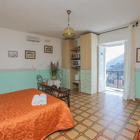 Marietta 4*